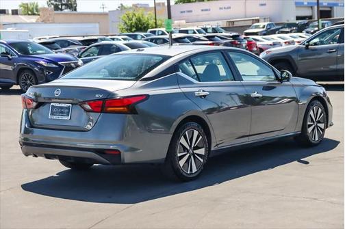 2021 Nissan Altima 2.5 SV