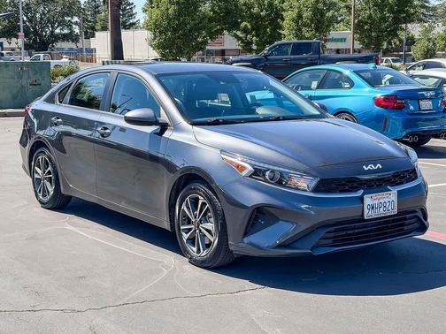 Gravity Gray 2024 Kia Forte LXS