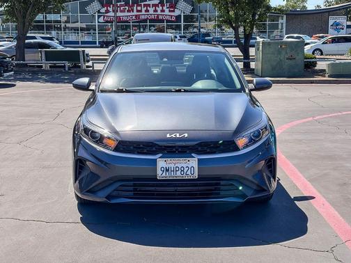 Gravity Gray 2024 Kia Forte LXS