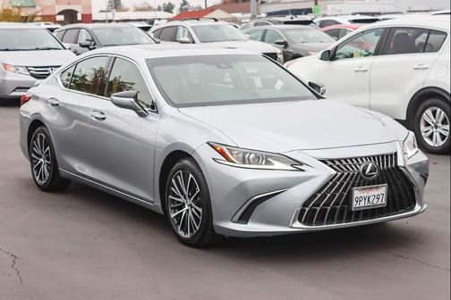 2025 Lexus ES 300h Base