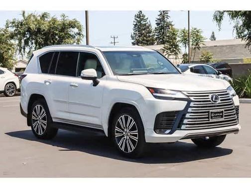 2025 Lexus LX 700h Luxury