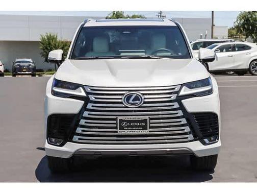 2025 Lexus LX 700h Luxury