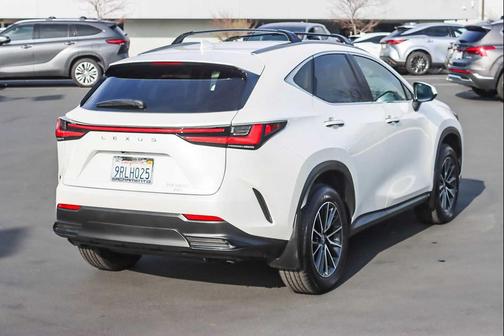 2025 Lexus NX 350h Premium