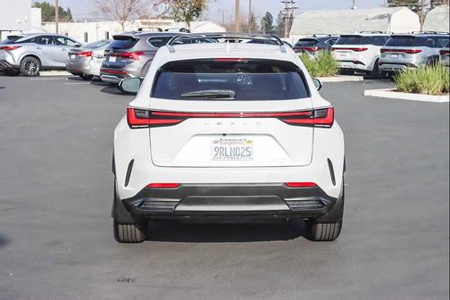 2025 Lexus NX 350h Premium