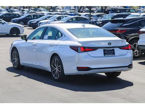 2025 Lexus ES 300h Base