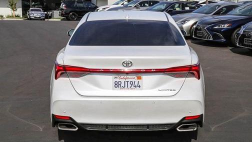 Photo 5 of 32 of 2020 Toyota Avalon Limited