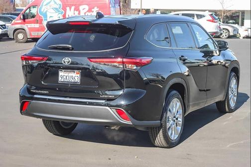 2023 Toyota Highlander Limited