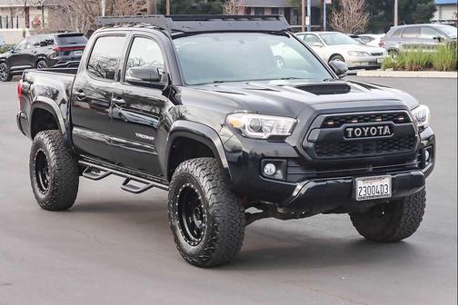 2017 Toyota Tacoma TRD Sport