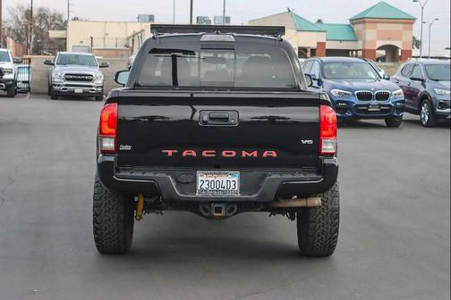 2017 Toyota Tacoma TRD Sport