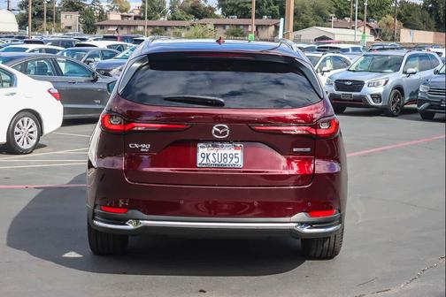 2024 Mazda CX-90 PHEV Premium Plus