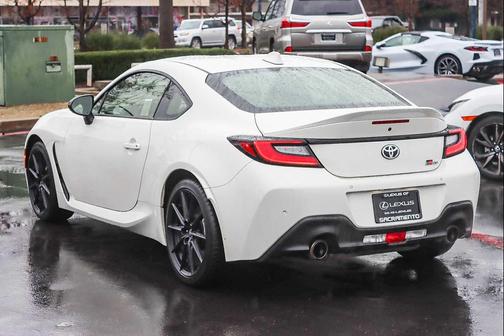 2024 Toyota GR86 Premium