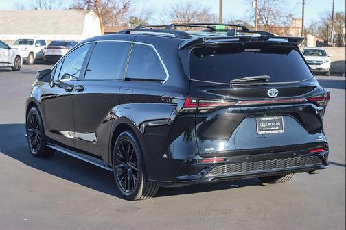 2023 Toyota Sienna XSE 7 Passenger