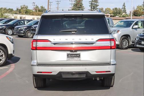 2019 Lincoln Navigator Standard