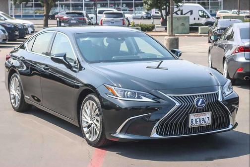 2019 Lexus ES 300h Luxury