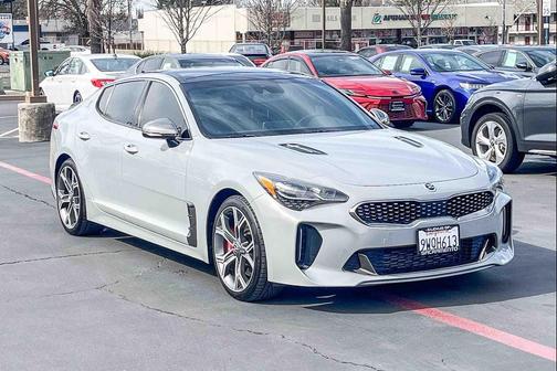 2019 Kia Stinger GT1