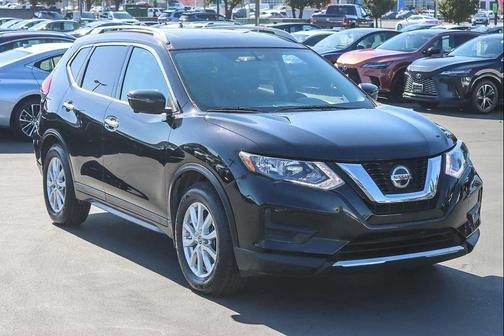 2018 Nissan Rogue SV
