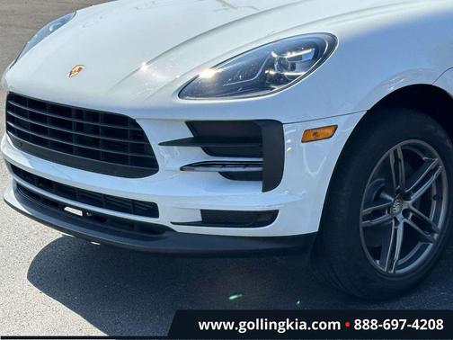 White 2020 Porsche Macan Macan