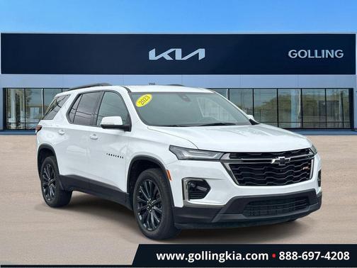 Summit White 2023 Chevrolet Traverse RS