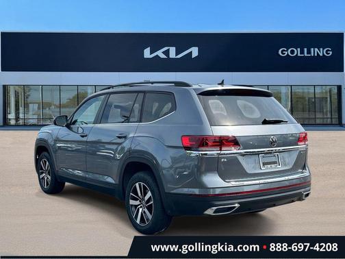 Platinum Gray Metallic 2023 Volkswagen Atlas 2.0T SE