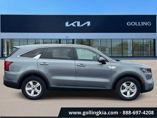 Everlasting Silver 2023 Kia Sorento LX