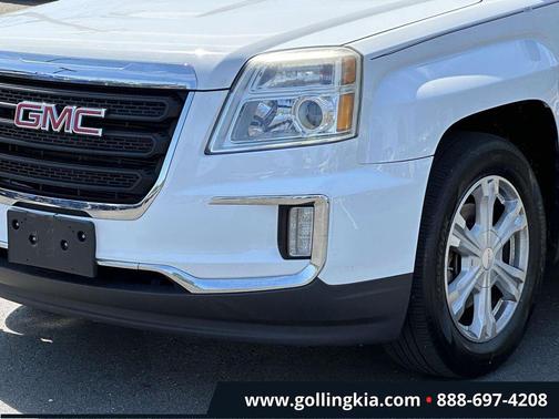 Summit White 2017 GMC Terrain SLE-2