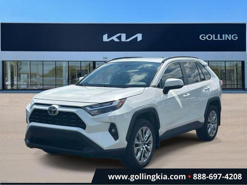 Blizzard Pearl 2022 Toyota RAV4 XLE Premium