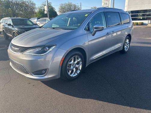 Billet Silver Metallic Clearcoat 2019 Chrysler Pacifica Limited