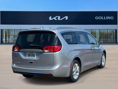 Billet Silver Metallic Clearcoat 2019 Chrysler Pacifica Limited