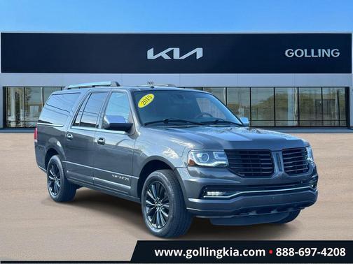 Magnetic Metallic 2015 Lincoln Navigator Base