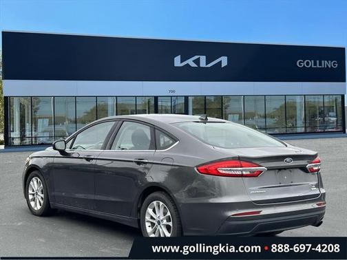 2020 Ford Fusion SE