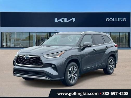 2023 Toyota Highlander Hybrid Platinum
