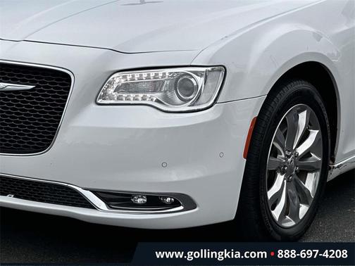 2021 Chrysler 300 Touring