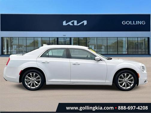 2021 Chrysler 300 Touring