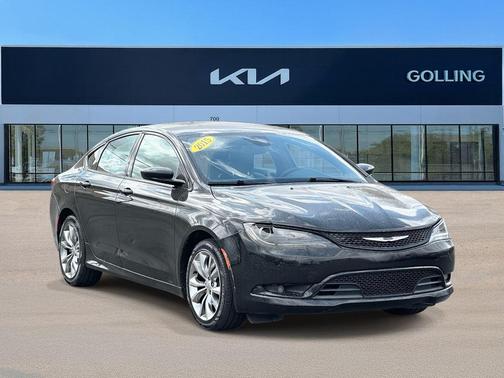 2015 Chrysler 200 S