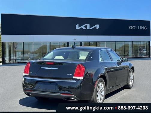 2018 Chrysler 300 Limited