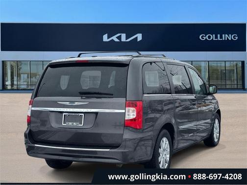 2015 Chrysler Town & Country Touring