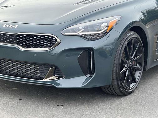 Ascot Green 2023 Kia Stinger GT2