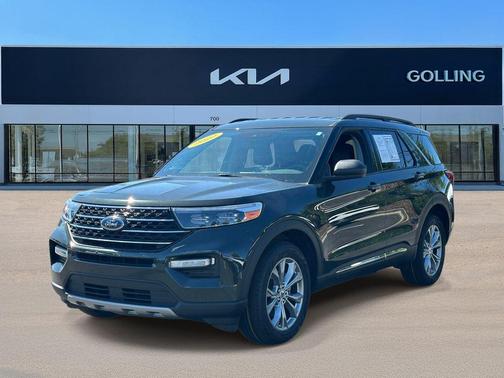 Forged Green Metallic 2022 Ford Explorer XLT