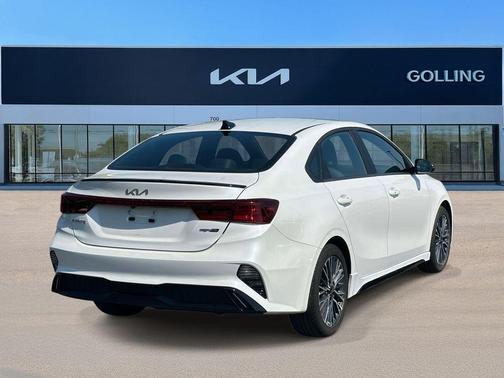 Snow White Pearl 2024 Kia Forte GT-Line
