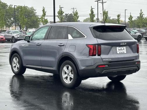 2023 Kia Sorento LX