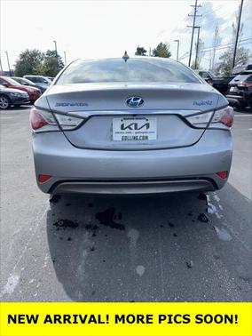 2015 Hyundai SONATA Hybrid Base