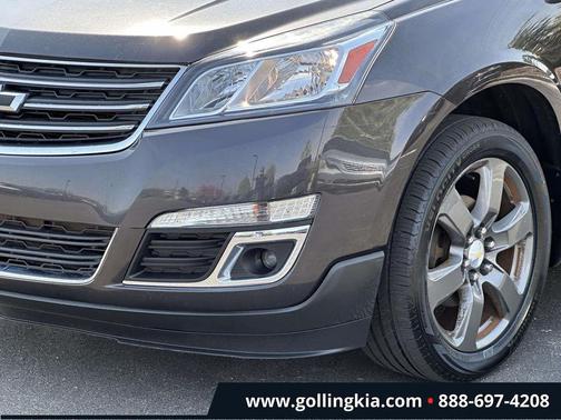 Tungsten Metallic 2017 Chevrolet Traverse 2LT