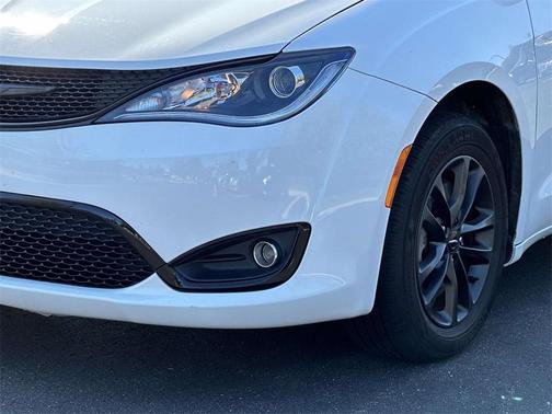 2020 Chrysler Pacifica L
