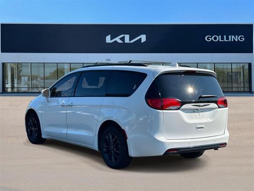 2020 Chrysler Pacifica L