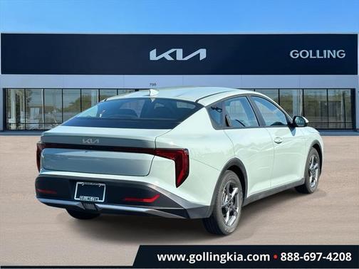 2025 Kia K4 LXS