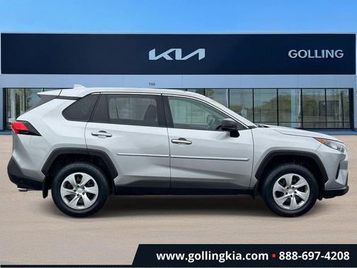 Silver Sky Metallic 2022 Toyota RAV4 LE