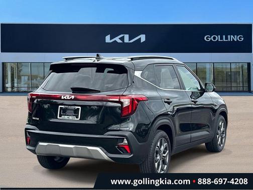 Fusion Black 2024 Kia Seltos S