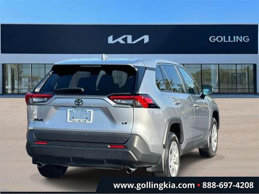 2023 Toyota RAV4 LE