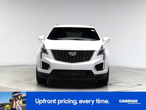 White 2023 Cadillac XT5 Luxury