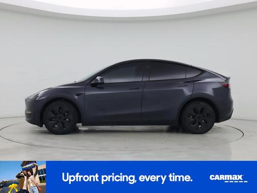 Gray 2024 Tesla Model Y Long Range